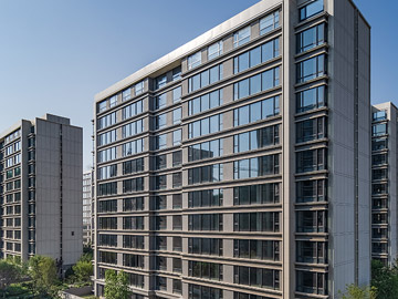 沈陽玻璃幕墻公司：詳細解析幕墻安裝流程